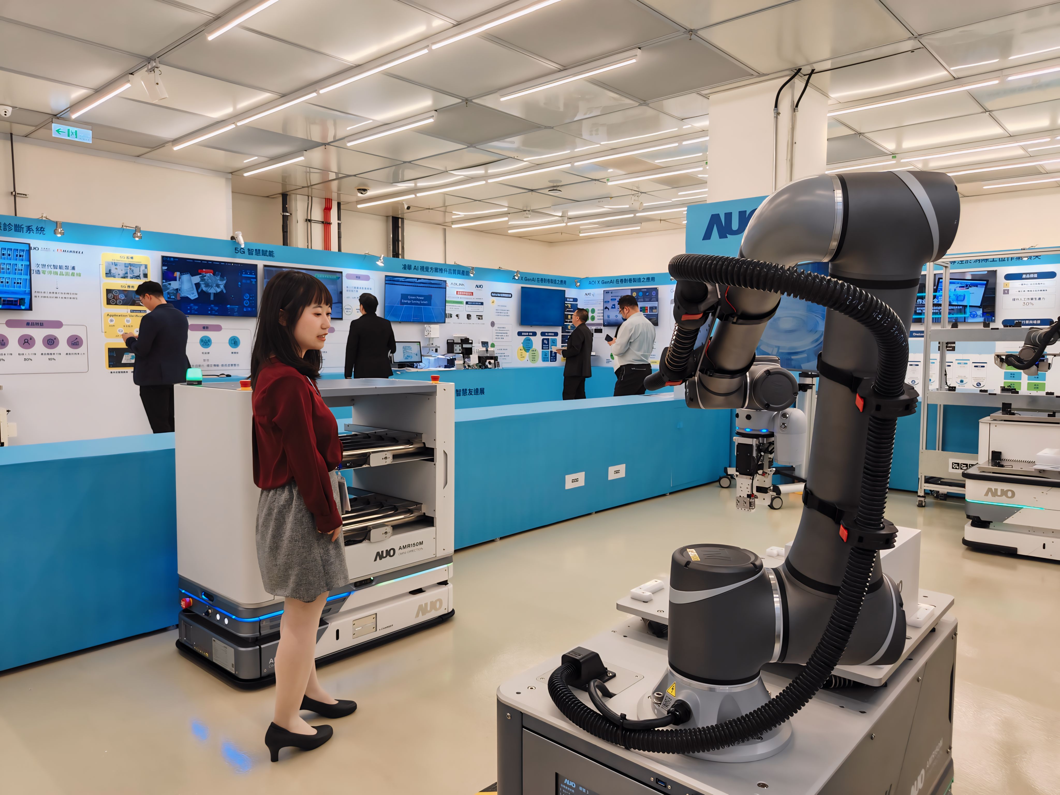 2024智能VR彩票展邀集生態(tài)圈伙伴共同參展，從數(shù)字應(yīng)用、凈零減碳到能源發(fā)展，創(chuàng)造全方位永續(xù)商機(jī)，攜手生態(tài)圈伙伴邁向永續(xù)未來