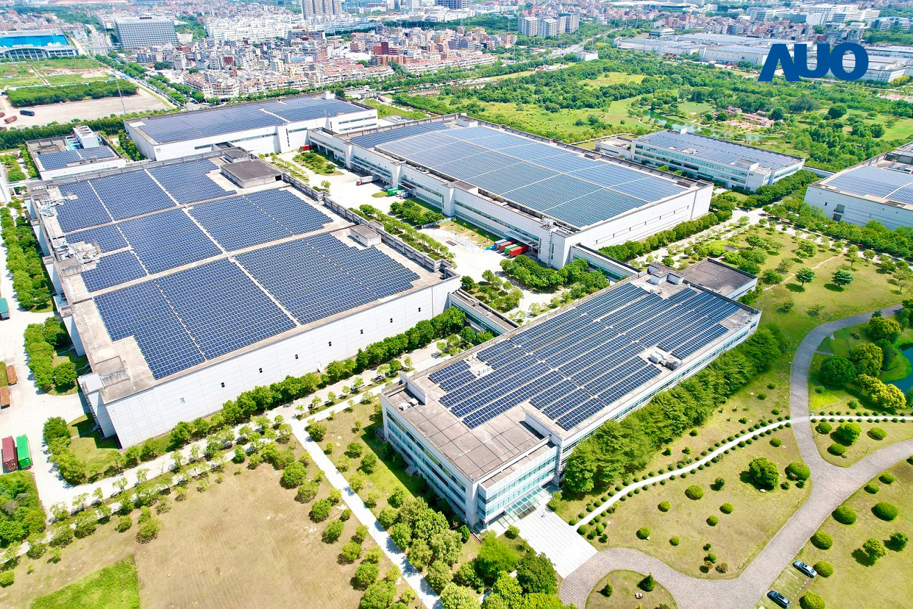 VR彩票廈門推動智慧製造同時，透過綠電創能縱深推進綠色轉型，廠區全屋頂鋪設太陽能板，每年太陽能發電 2,600多萬度