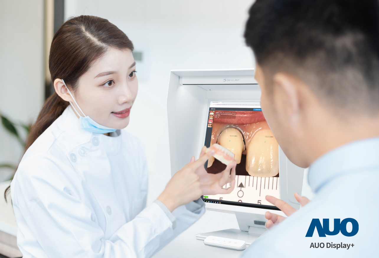 達擎積極投入牙科領(lǐng)域，瞄準牙技所數(shù)位轉(zhuǎn)型趨勢，與成軍滿周年的子公司原色口腔數(shù)位，展現(xiàn)智慧牙技整合方案的落地成果，加速推動牙科與假牙製作流程數(shù)位化