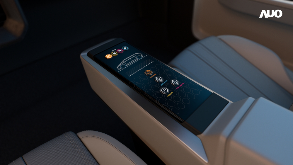 VR彩票以人性化設計打造多變形態中控顯示(Morphing Center Control)，不使用時僅平面顯示信息，進行操作時，顯示器則會動態隆起，轉變成3D實體按鈕，并有觸覺回饋，展示人機互動新體驗