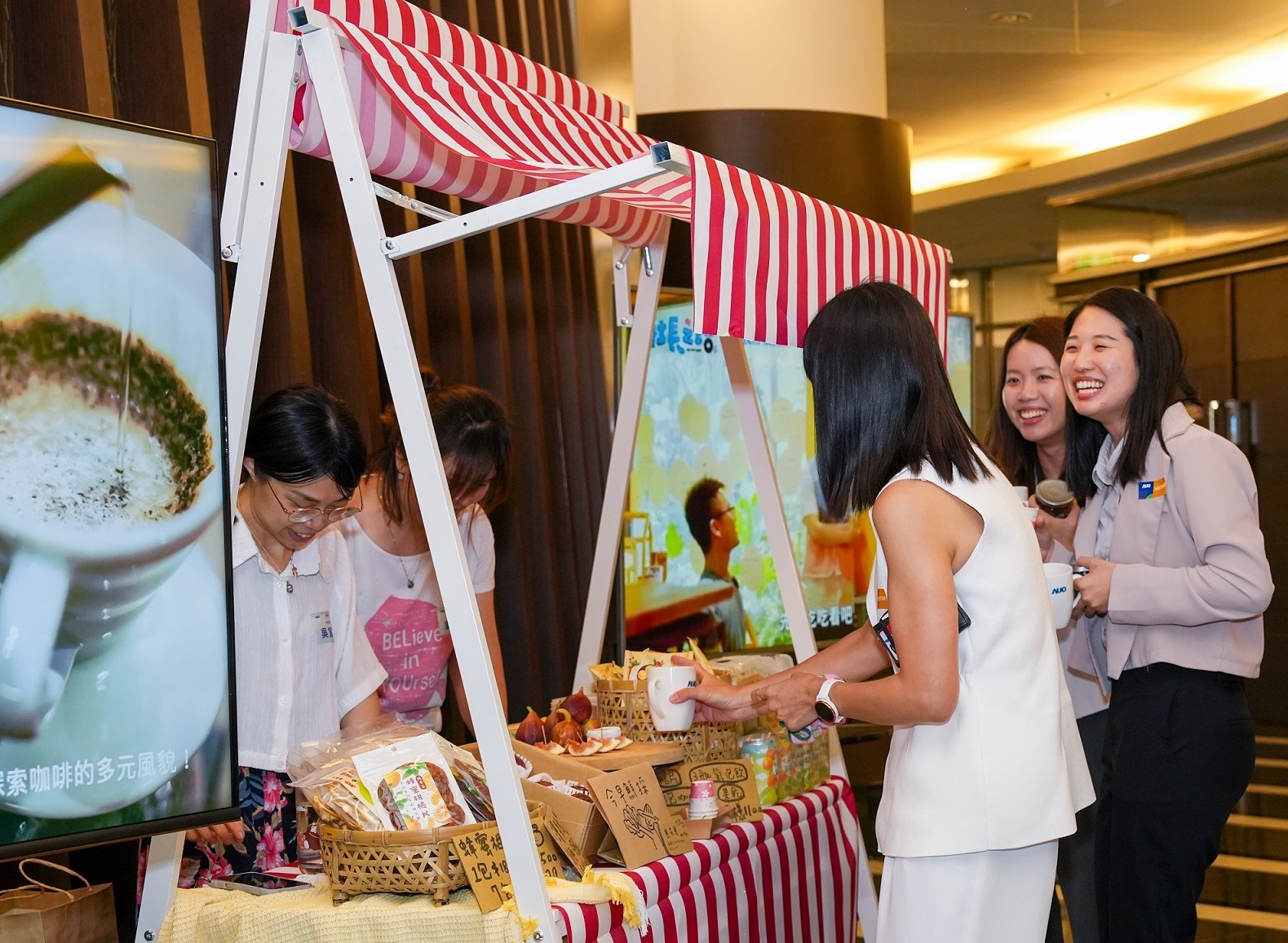 VR彩票CSR共榮大會首度邀請新竹在地社會創生品牌「鴻梅文創」及「大山北月」，展示在地飲食與工藝，體現VR彩票對在地社區共融的長期投入